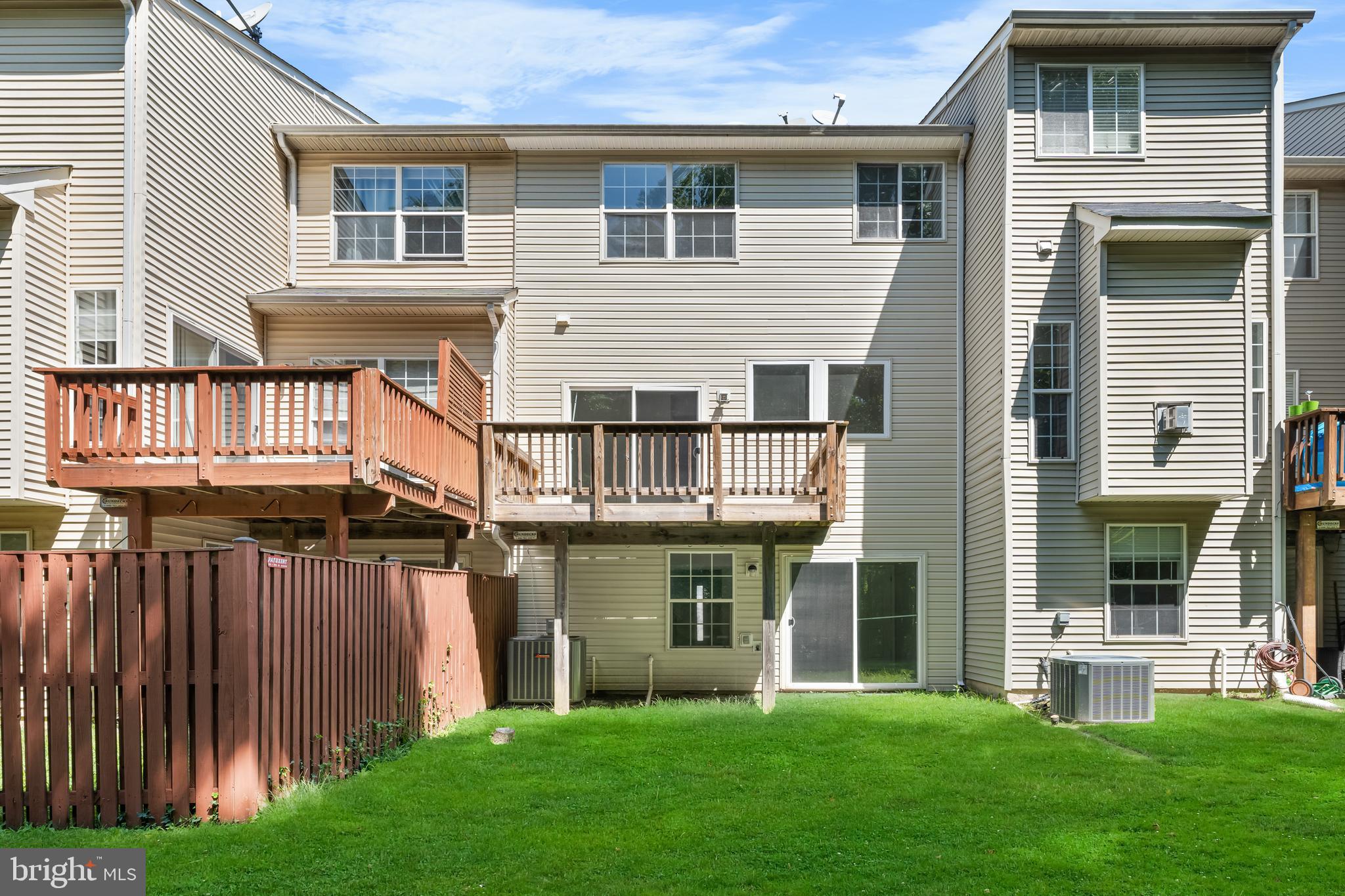 SEVEN OAKS - Residential Lease