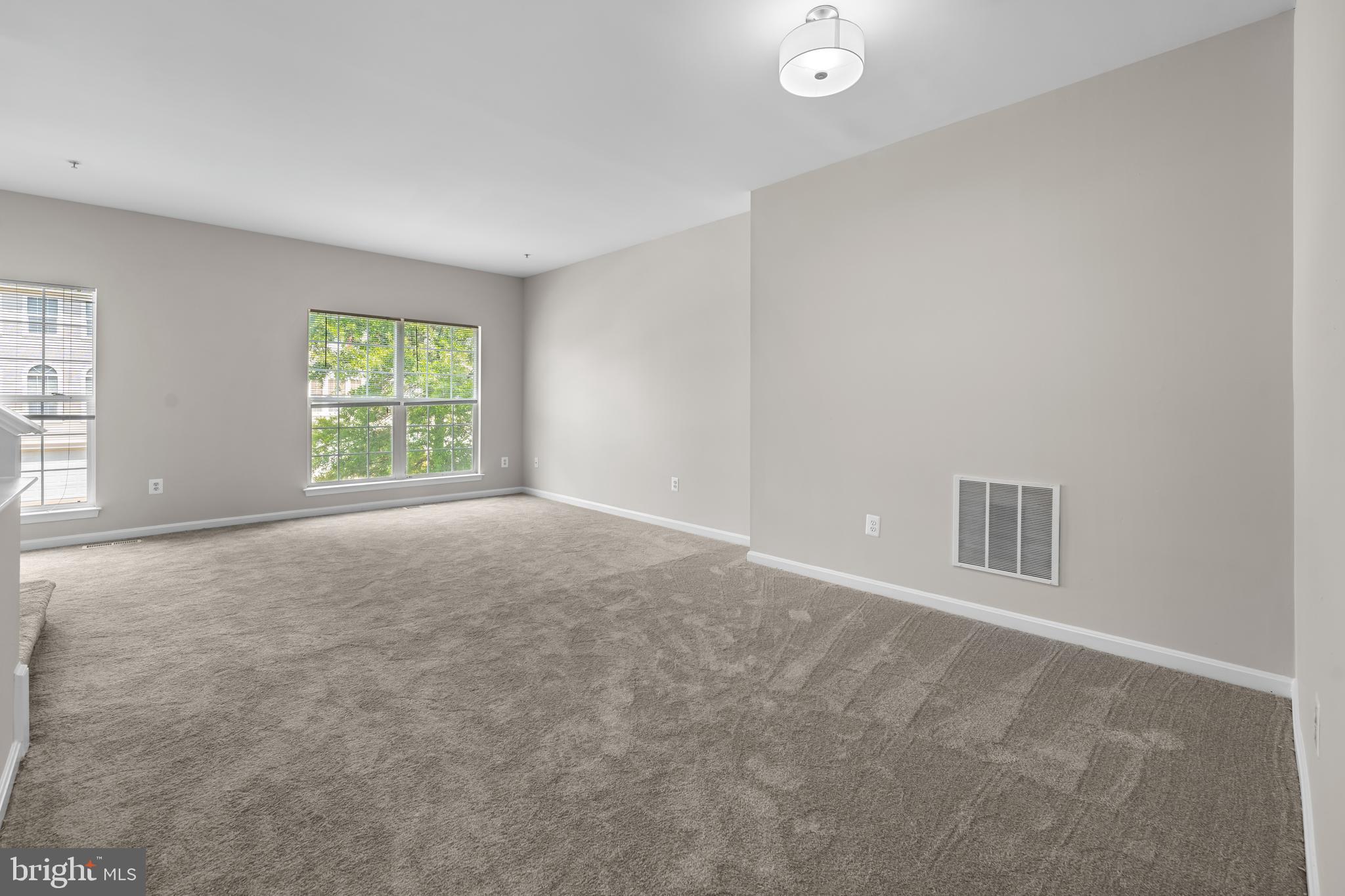 SEVEN OAKS - Residential Lease