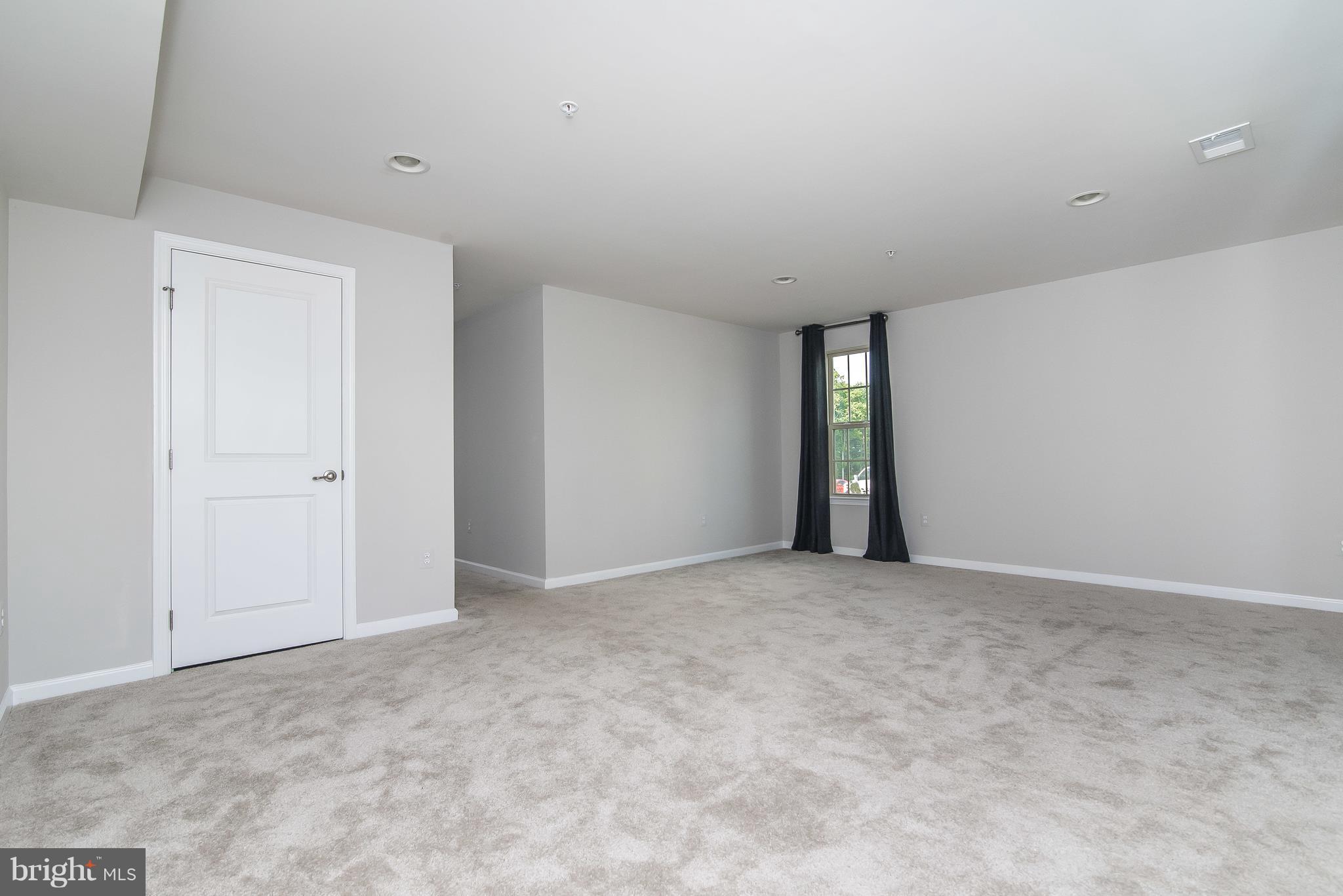 PARKSIDE - Residential Lease