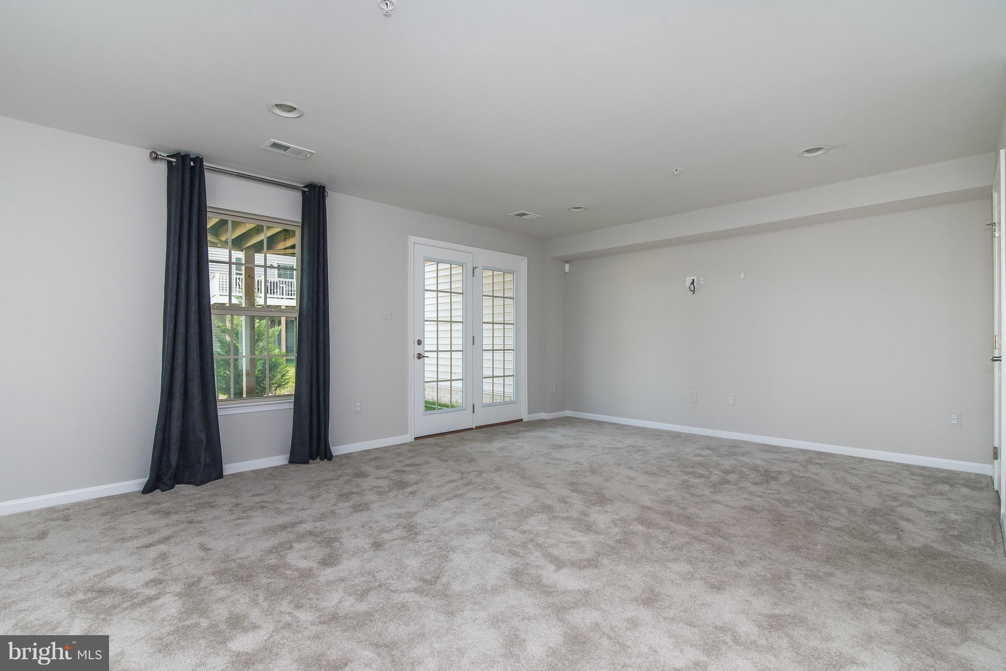 PARKSIDE - Residential Lease