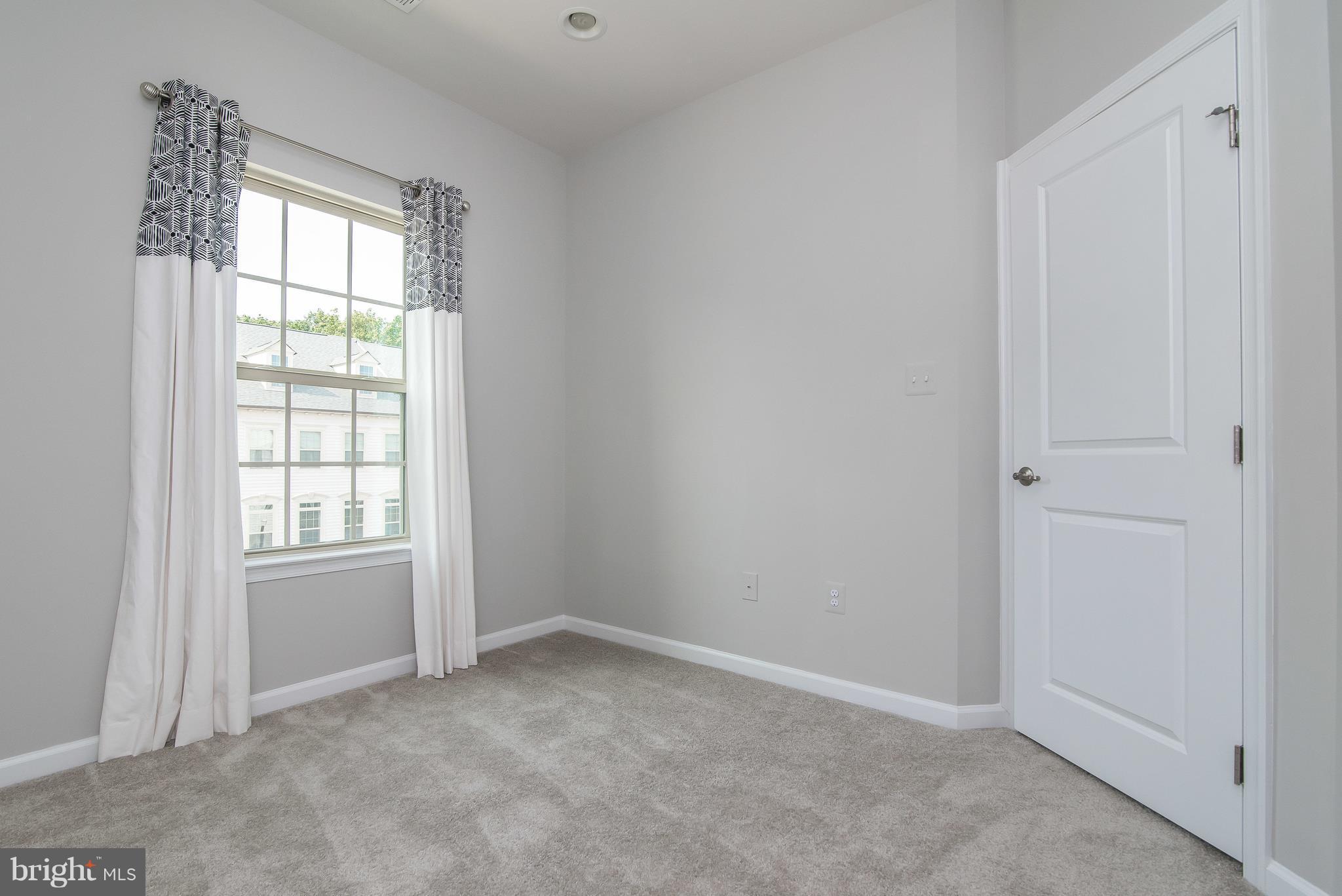 PARKSIDE - Residential Lease