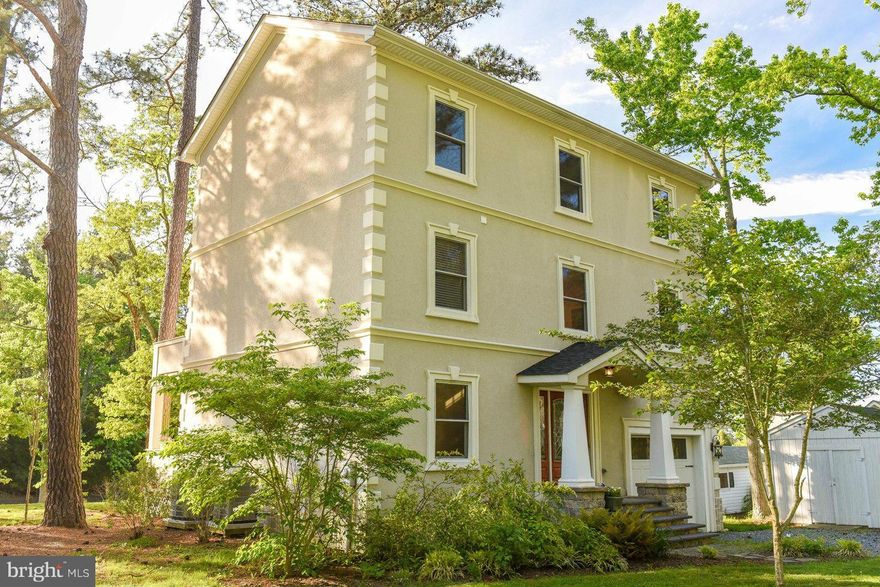 Wonderful Custom Waterfront home at a great Price!!  4BDR,2.5BTh w/HRDWD throughout. Kitchen is spectacular w/ 42" cabinets, Kenmore Elite appliances, including commercial refrigerator, 6 burner range/double oven, 2 drawer dishwasher, and quartz counters. Master BDR w/doors leading to deck overlooking Creek plus custom MBTH.  Very nice home for the money!!