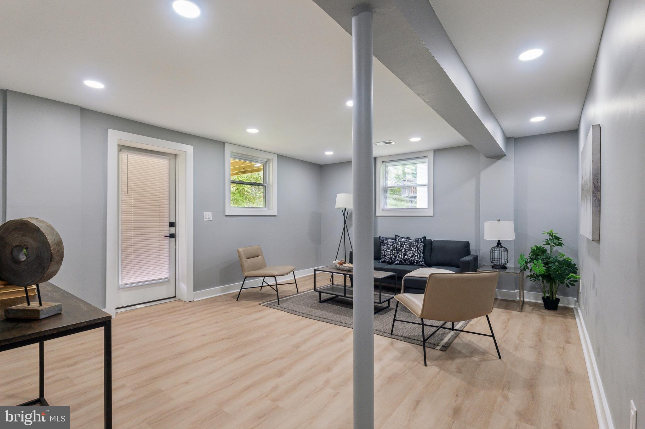 BURGUNDY ESTATES - Residential