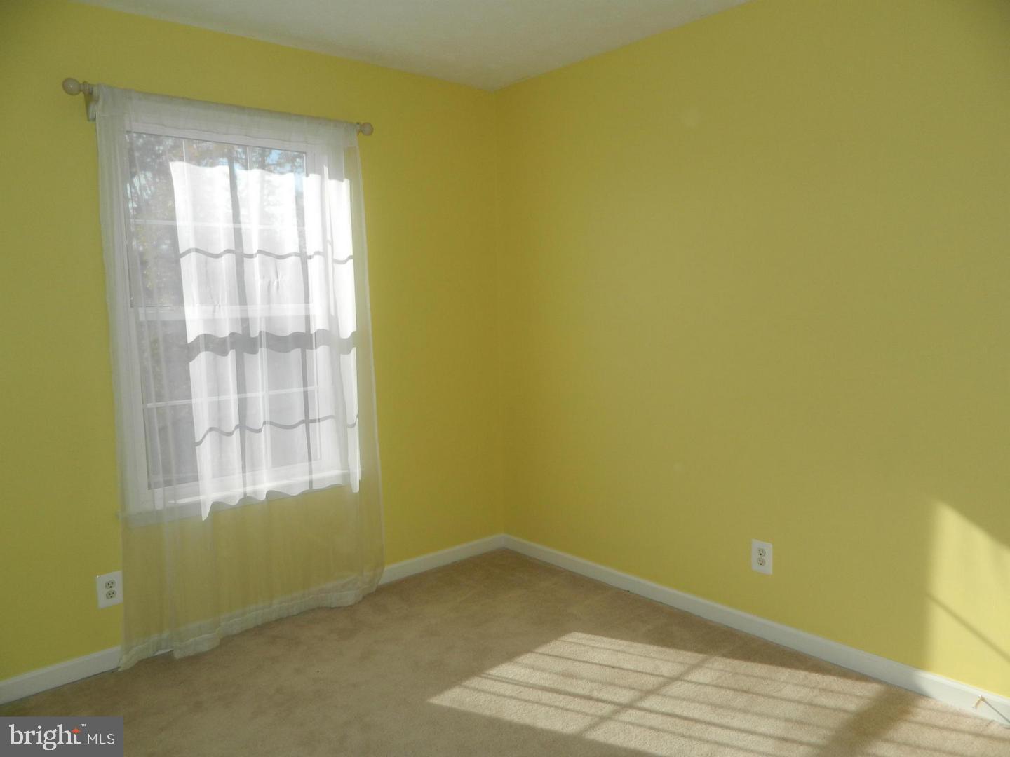 CHARLESTOWN COMMONS - Residential Lease