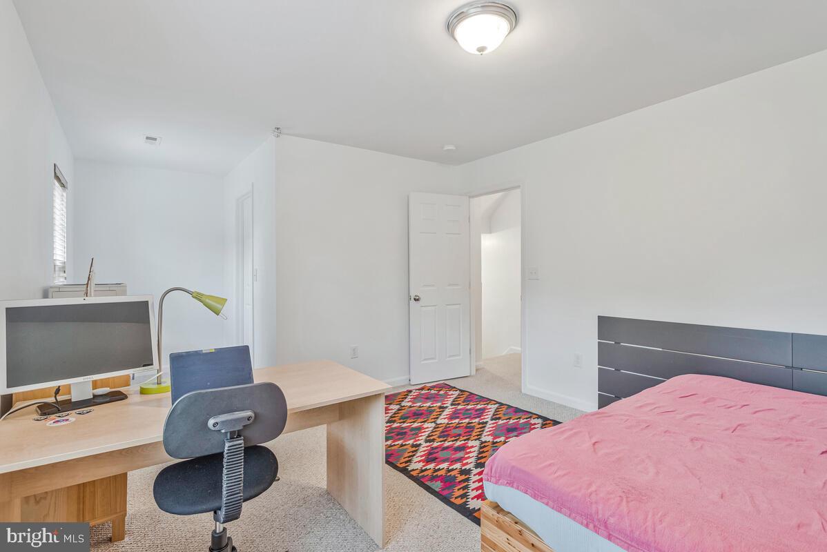 SAN FRANCISCO BY THE BAY - Residential Lease