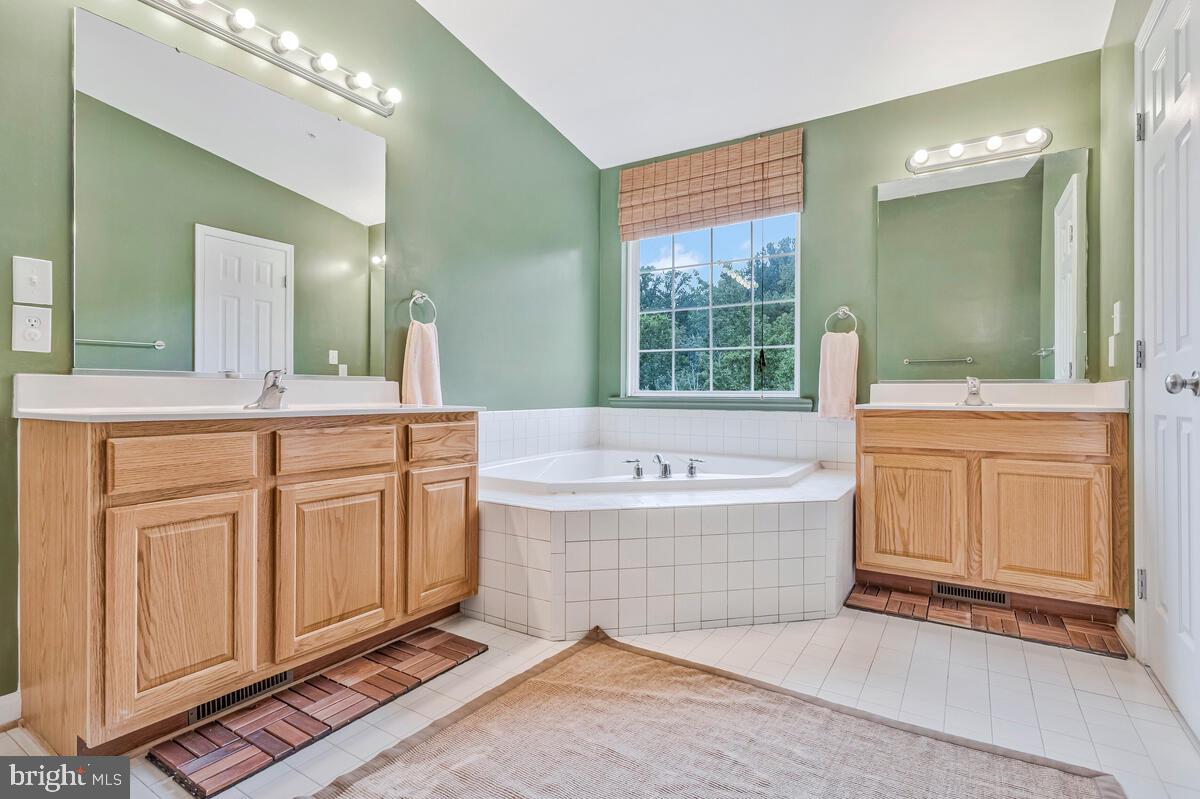 SAN FRANCISCO BY THE BAY - Residential Lease