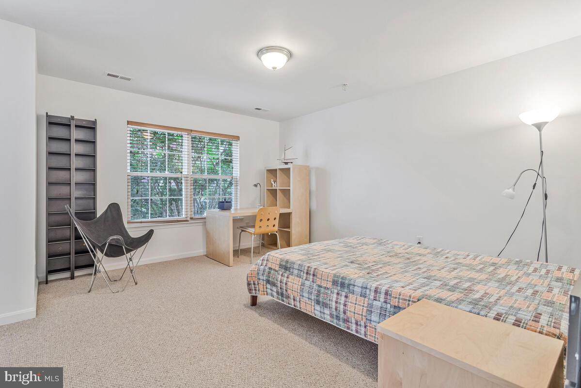 SAN FRANCISCO BY THE BAY - Residential Lease