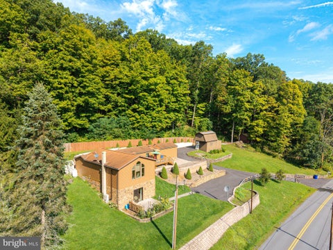 Homes For Sale - 5869 Milligans Cove Road<br/> MANNS CHOICE, PA 15550