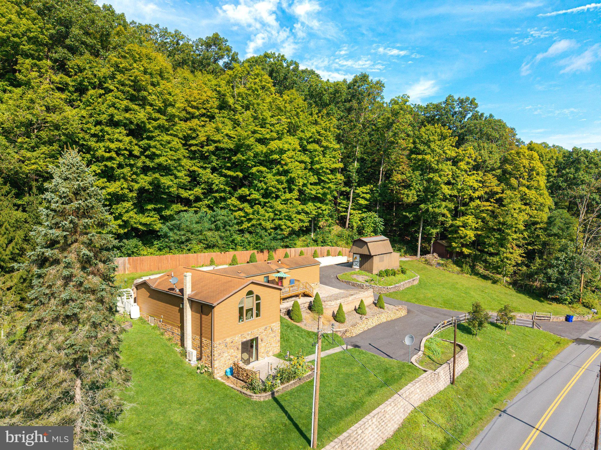 5869 Milligans Cove Road, Manns Choice, PA, 15550