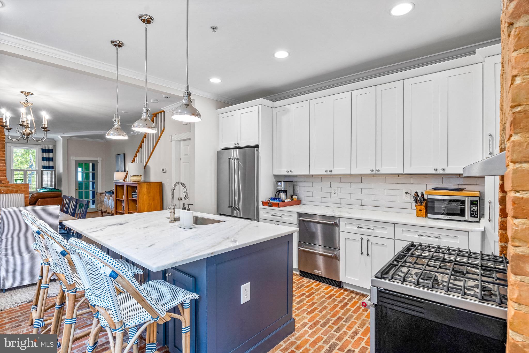 HISTORIC DISTRICT - Residential