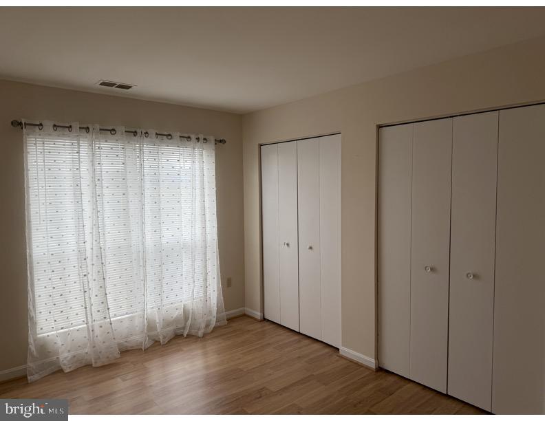 LAKESIDE CONDOMINIUMS - Residential