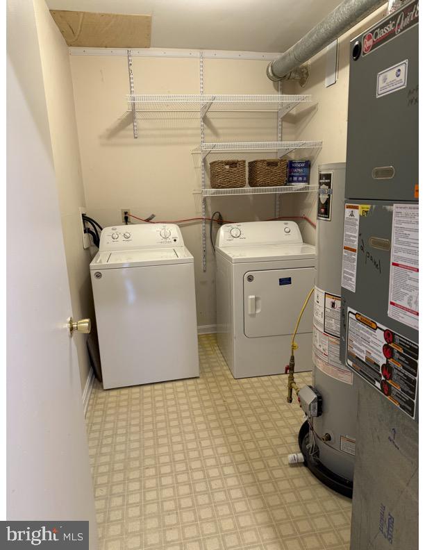 LAKESIDE CONDOMINIUMS - Residential