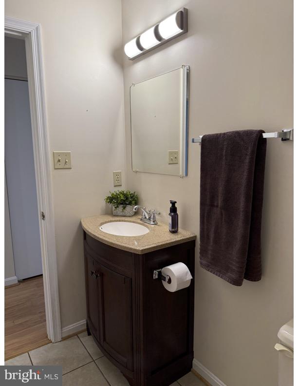 LAKESIDE CONDOMINIUMS - Residential