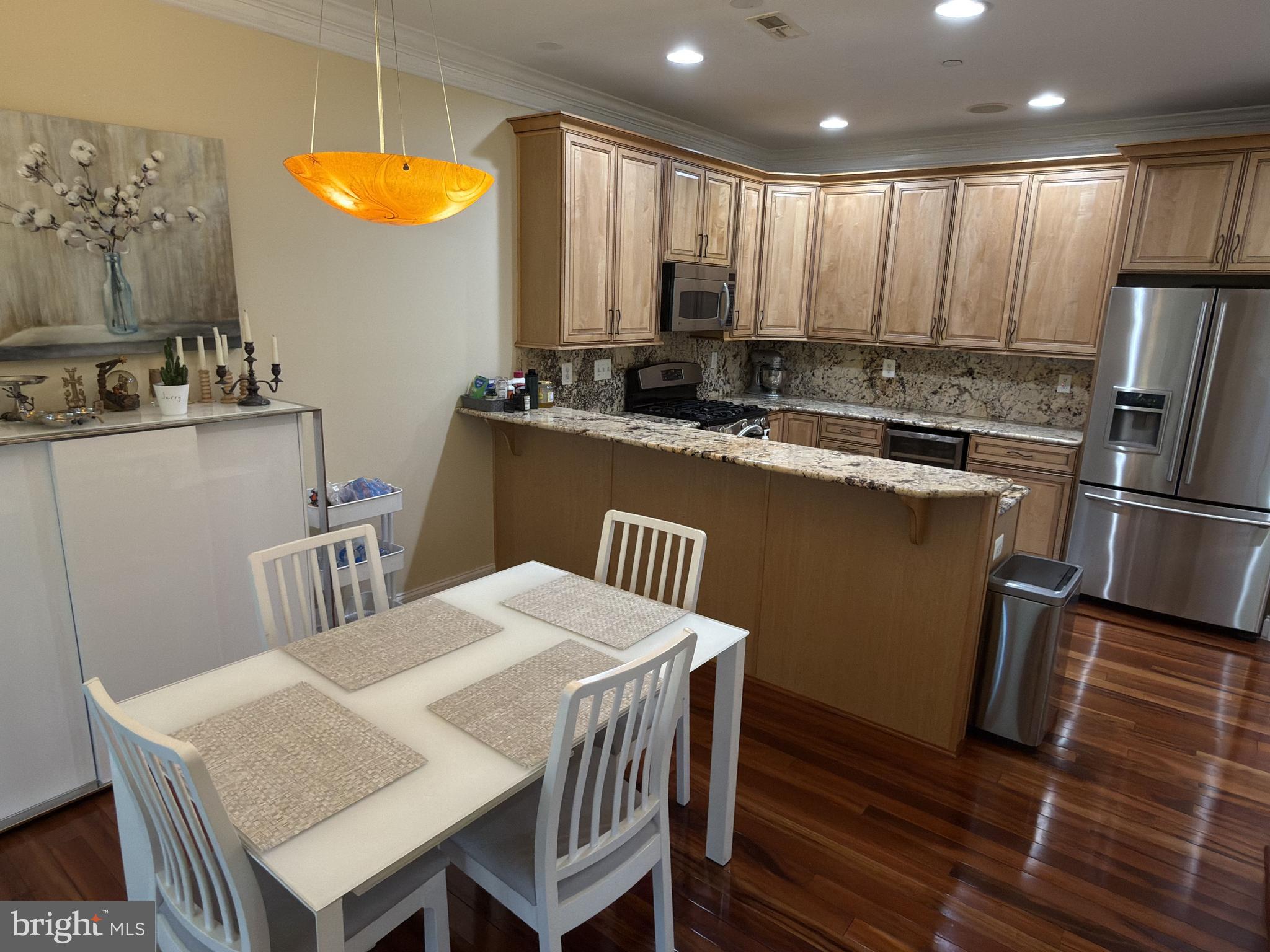 ARDMORE CROSSING - Residential