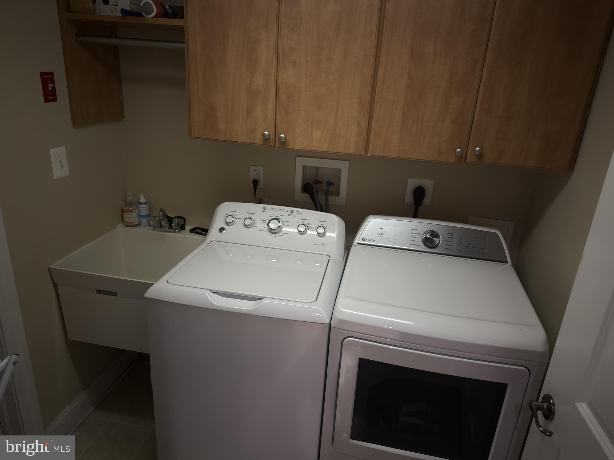 ARDMORE CROSSING - Residential