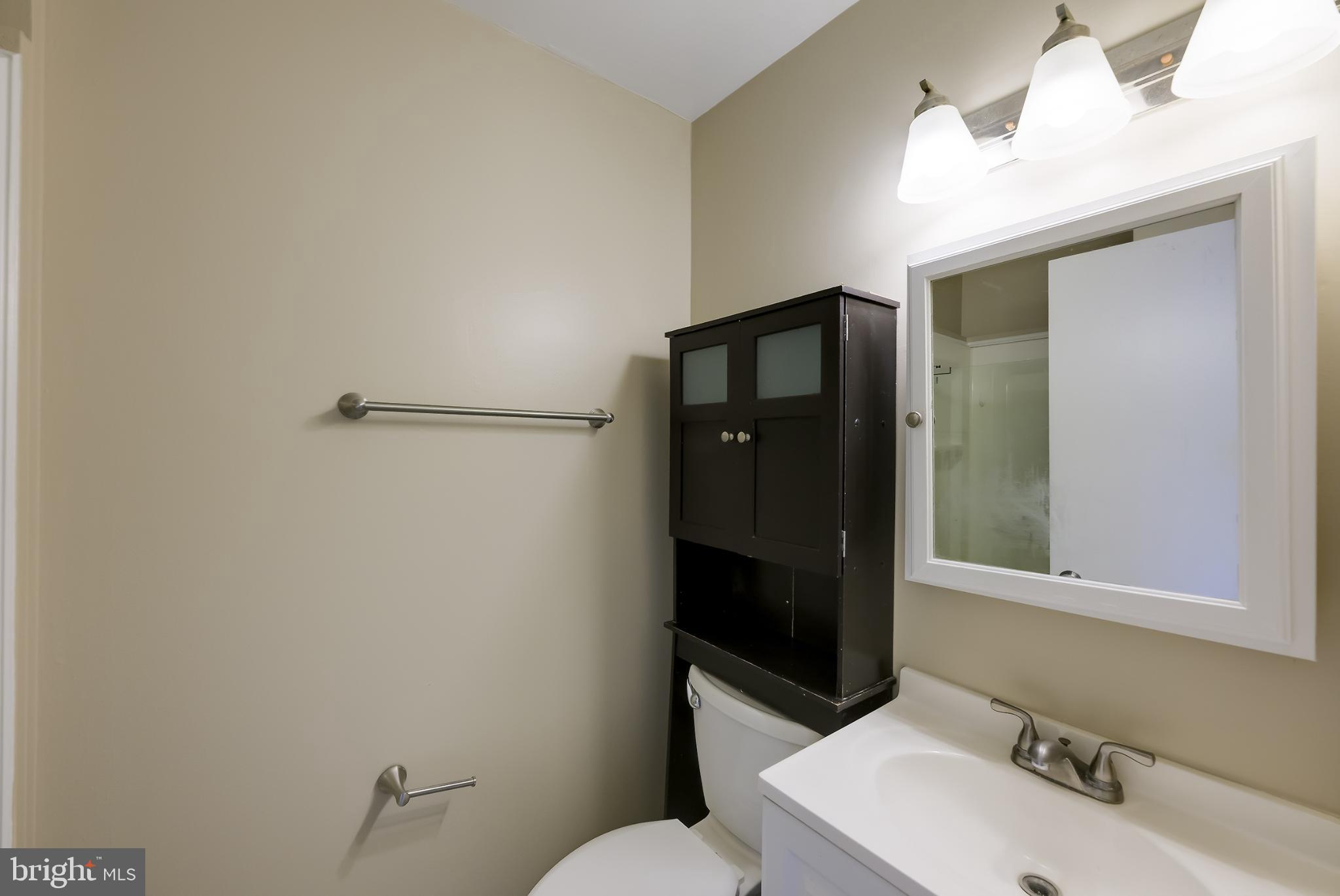 GUNNERS LAKE VILLAGE - Residential Lease