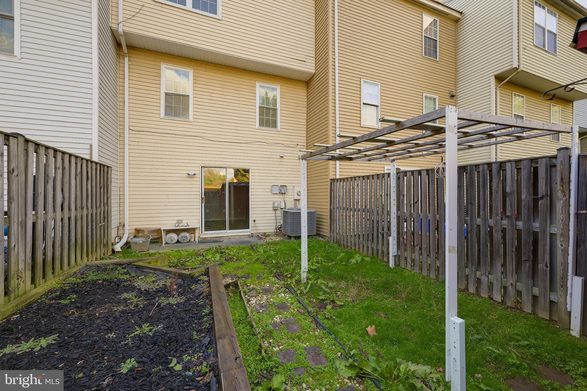 GUNNERS LAKE VILLAGE - Residential Lease