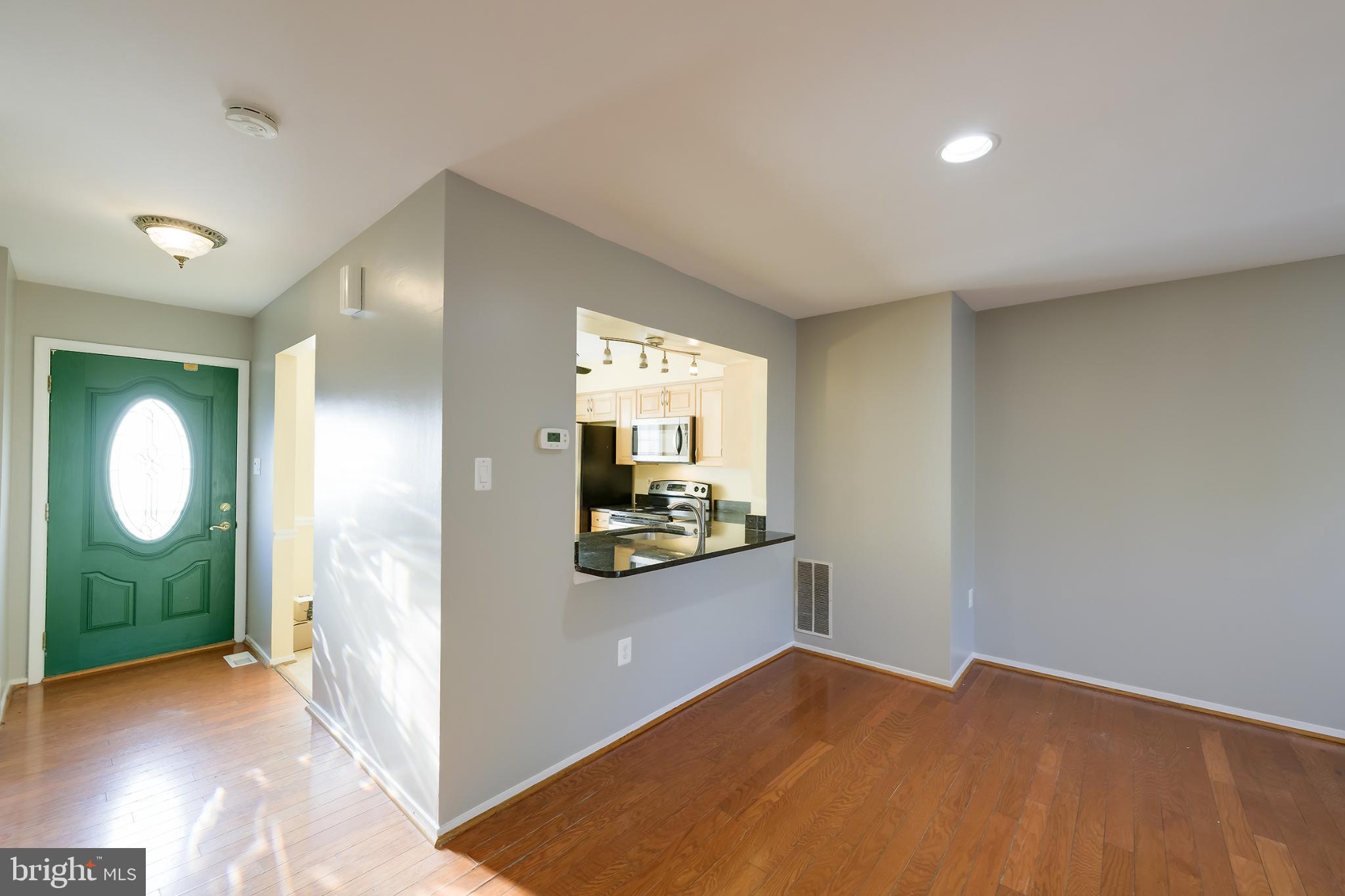 GUNNERS LAKE VILLAGE - Residential Lease