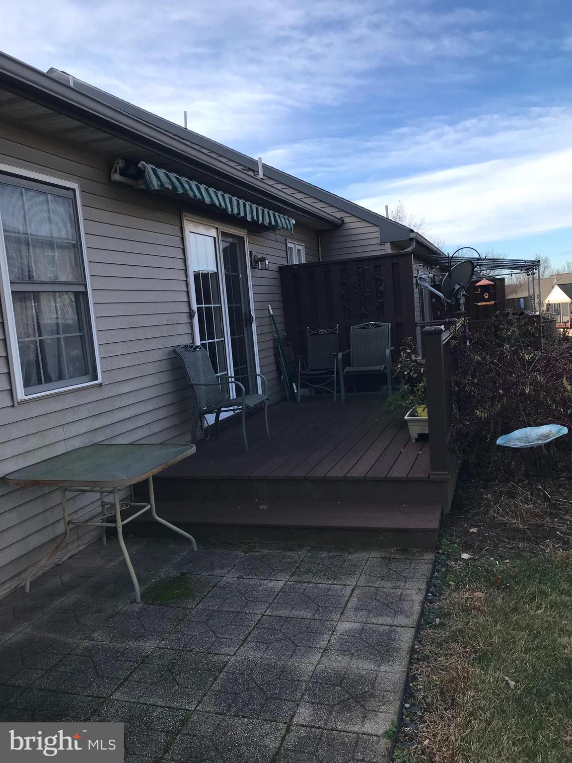 MANOR OAKS - Residential