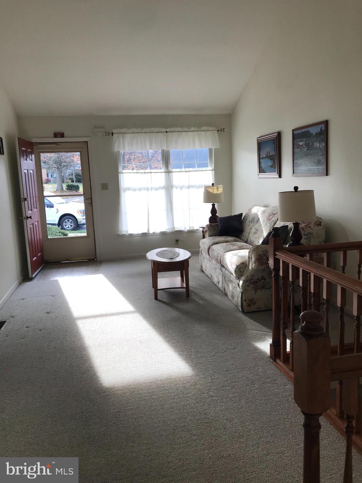 MANOR OAKS - Residential