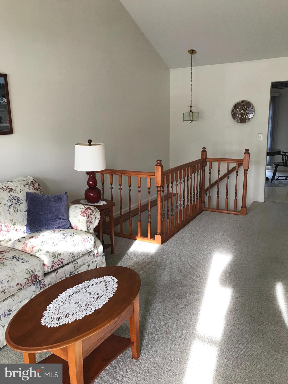 MANOR OAKS - Residential