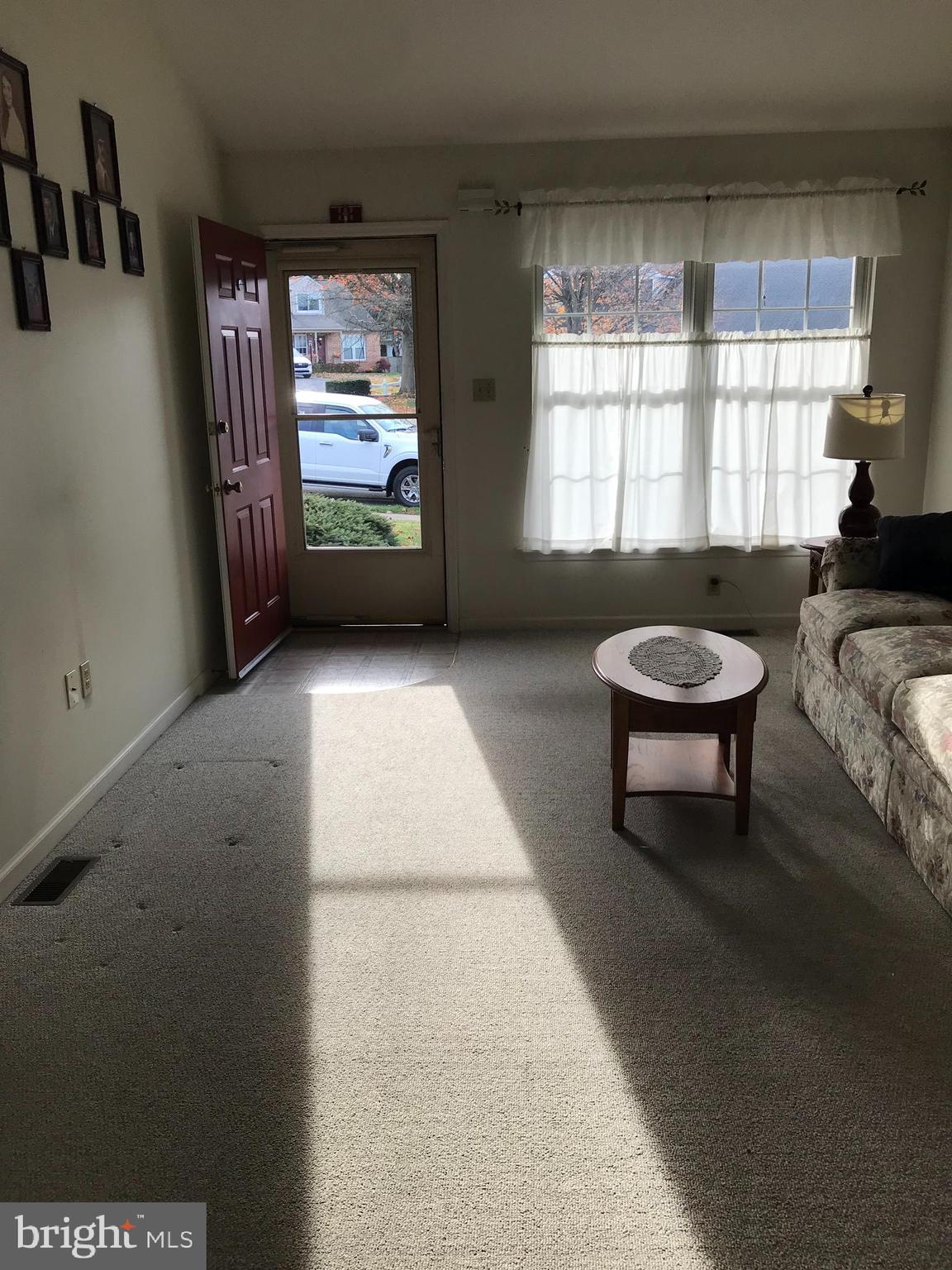 MANOR OAKS - Residential