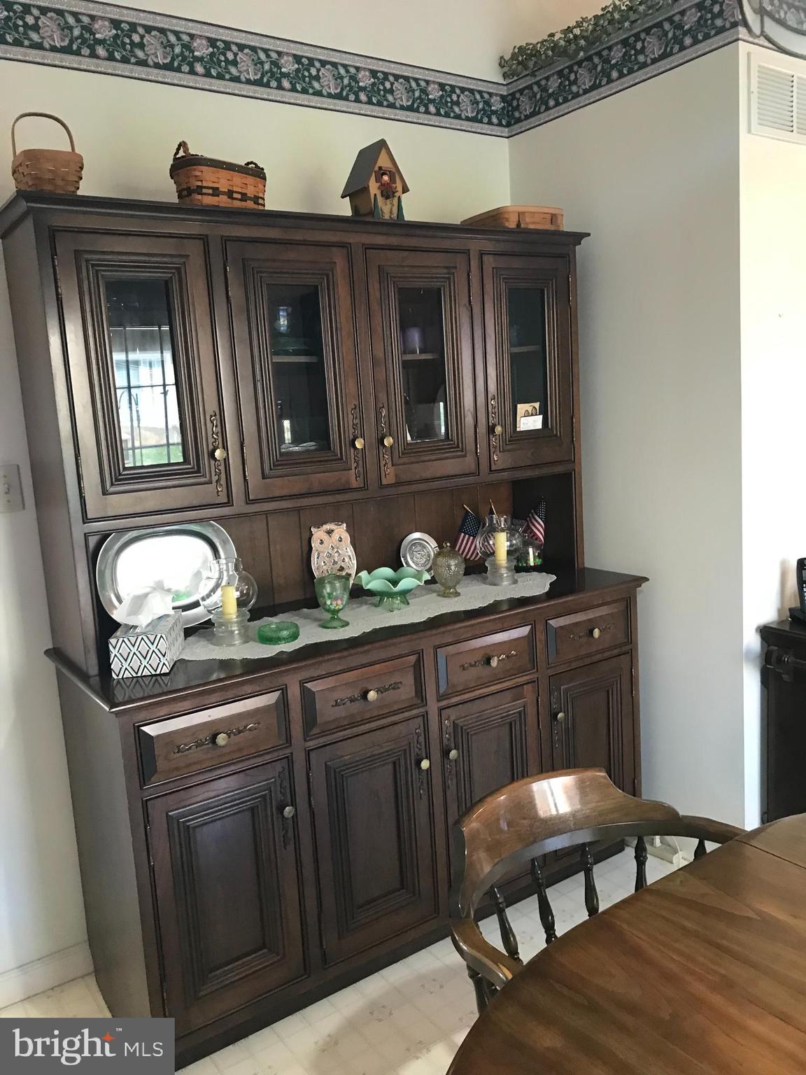 MANOR OAKS - Residential