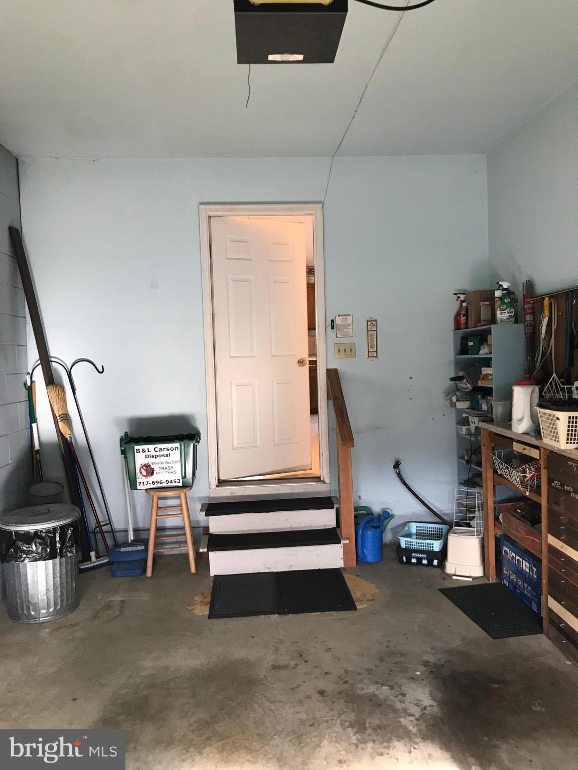 MANOR OAKS - Residential