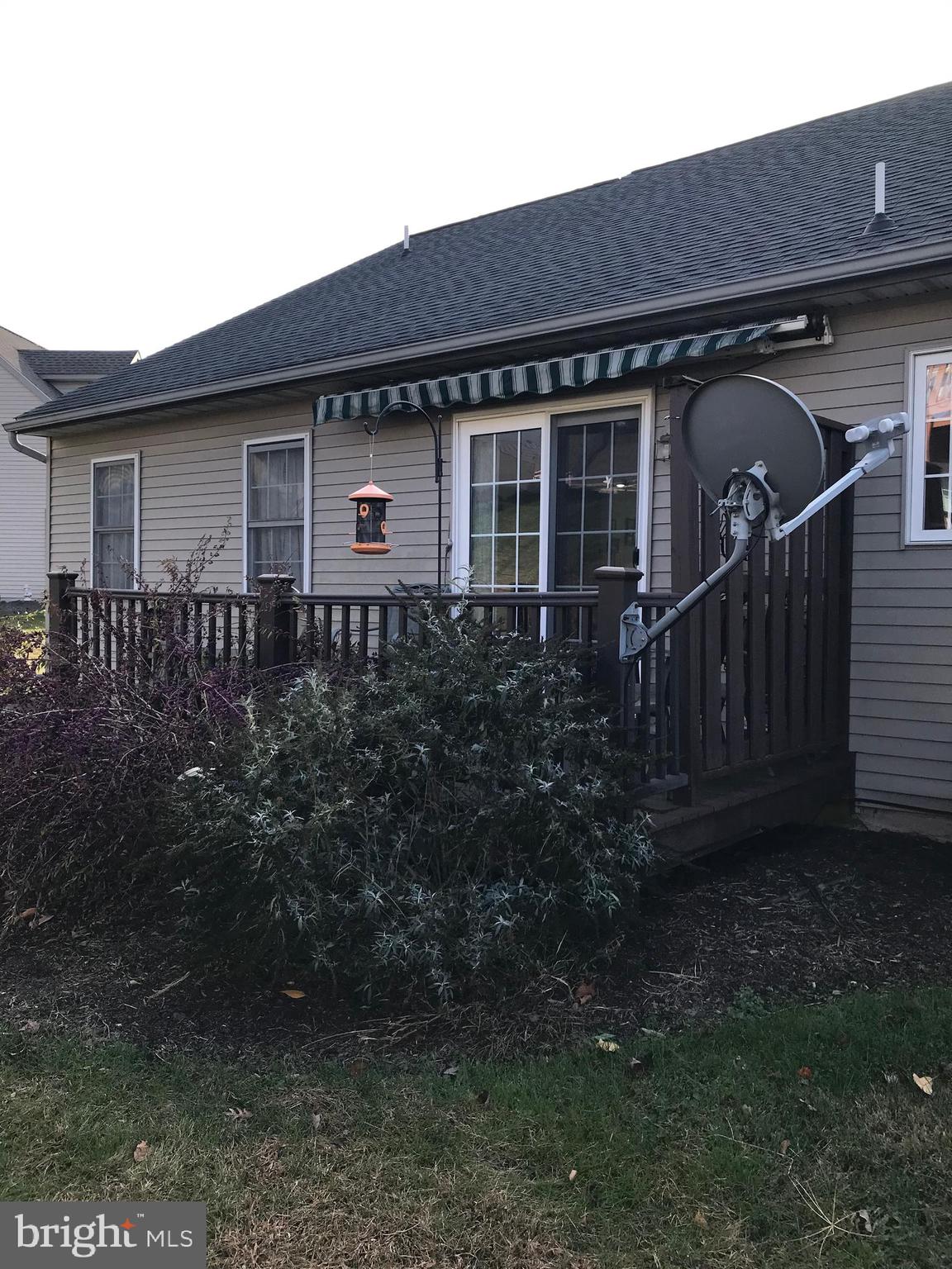 MANOR OAKS - Residential