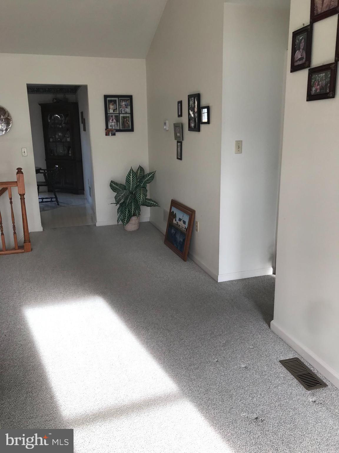 MANOR OAKS - Residential