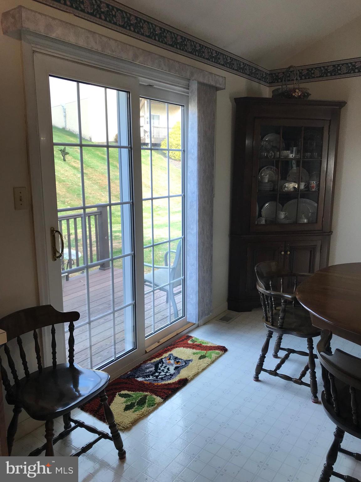 MANOR OAKS - Residential