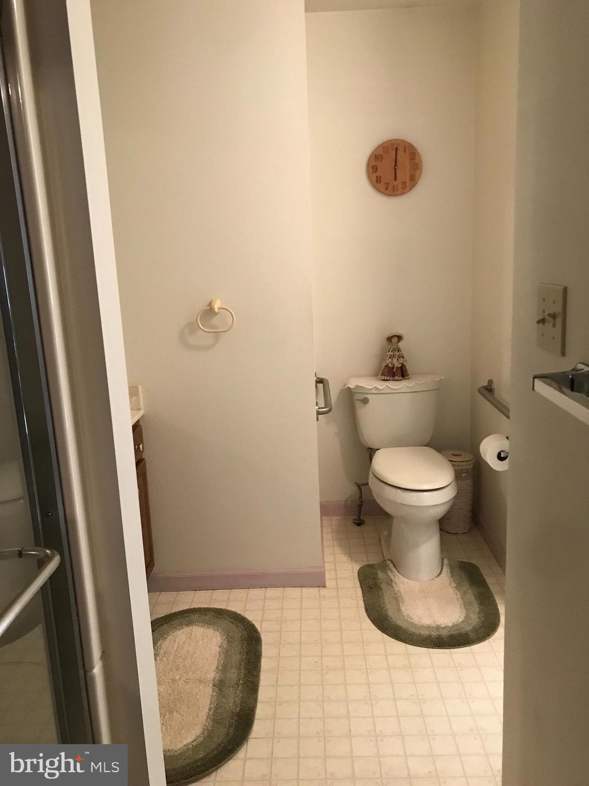 MANOR OAKS - Residential