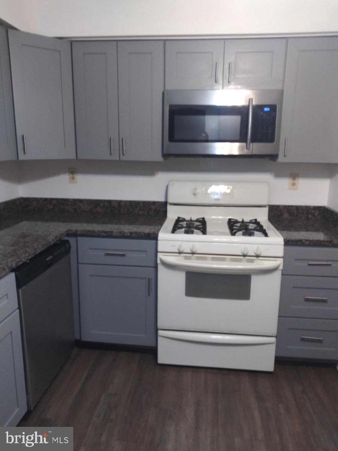 LAKE RIDGE - Residential