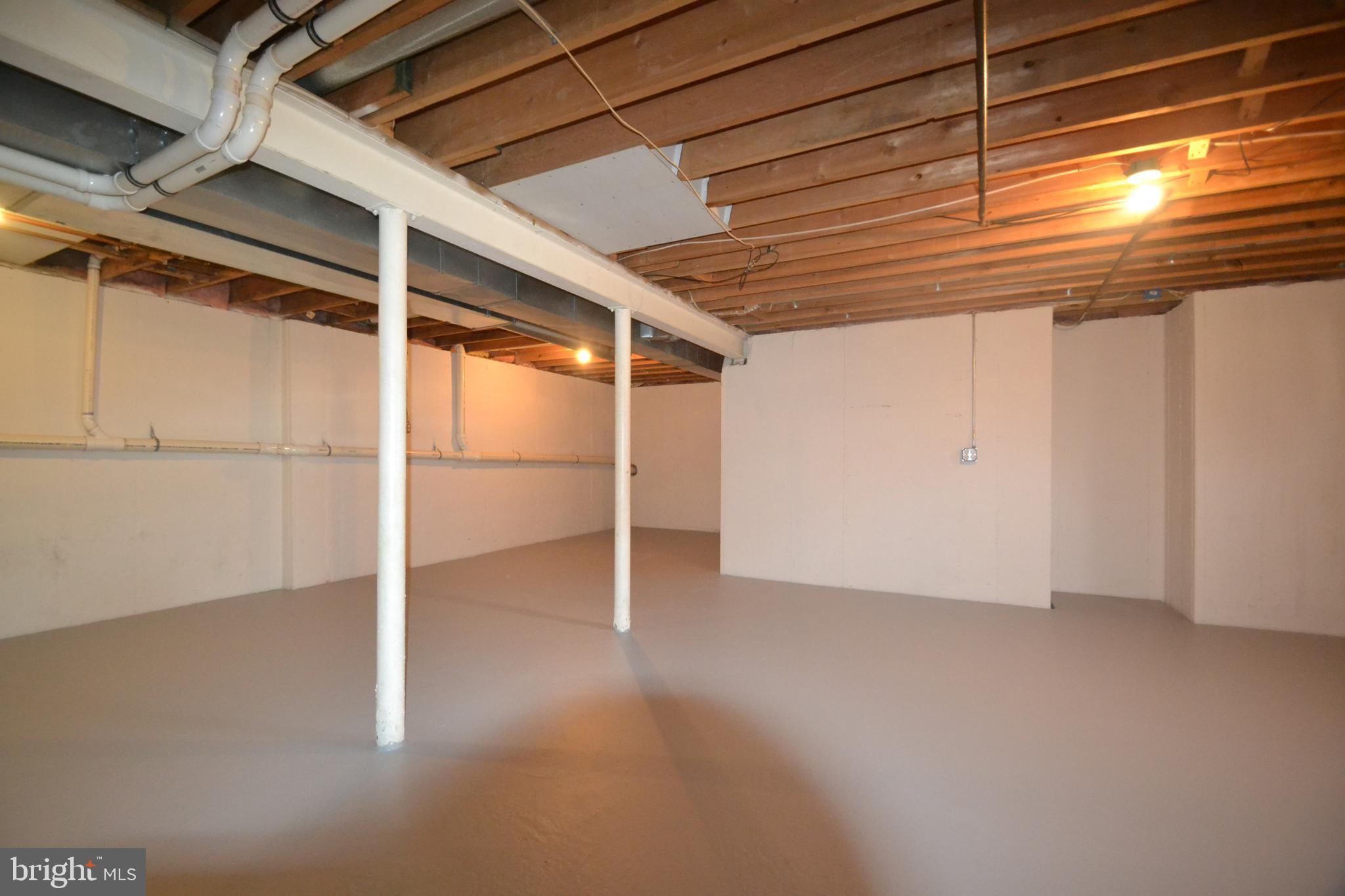 THE ENCLAVE - Residential Lease