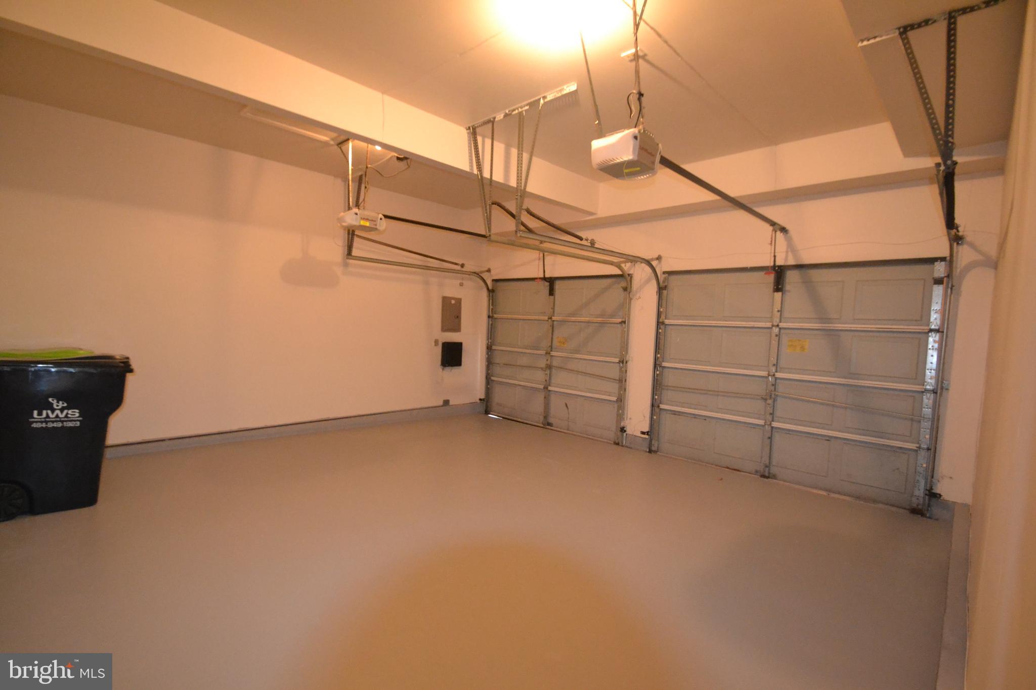 THE ENCLAVE - Residential Lease