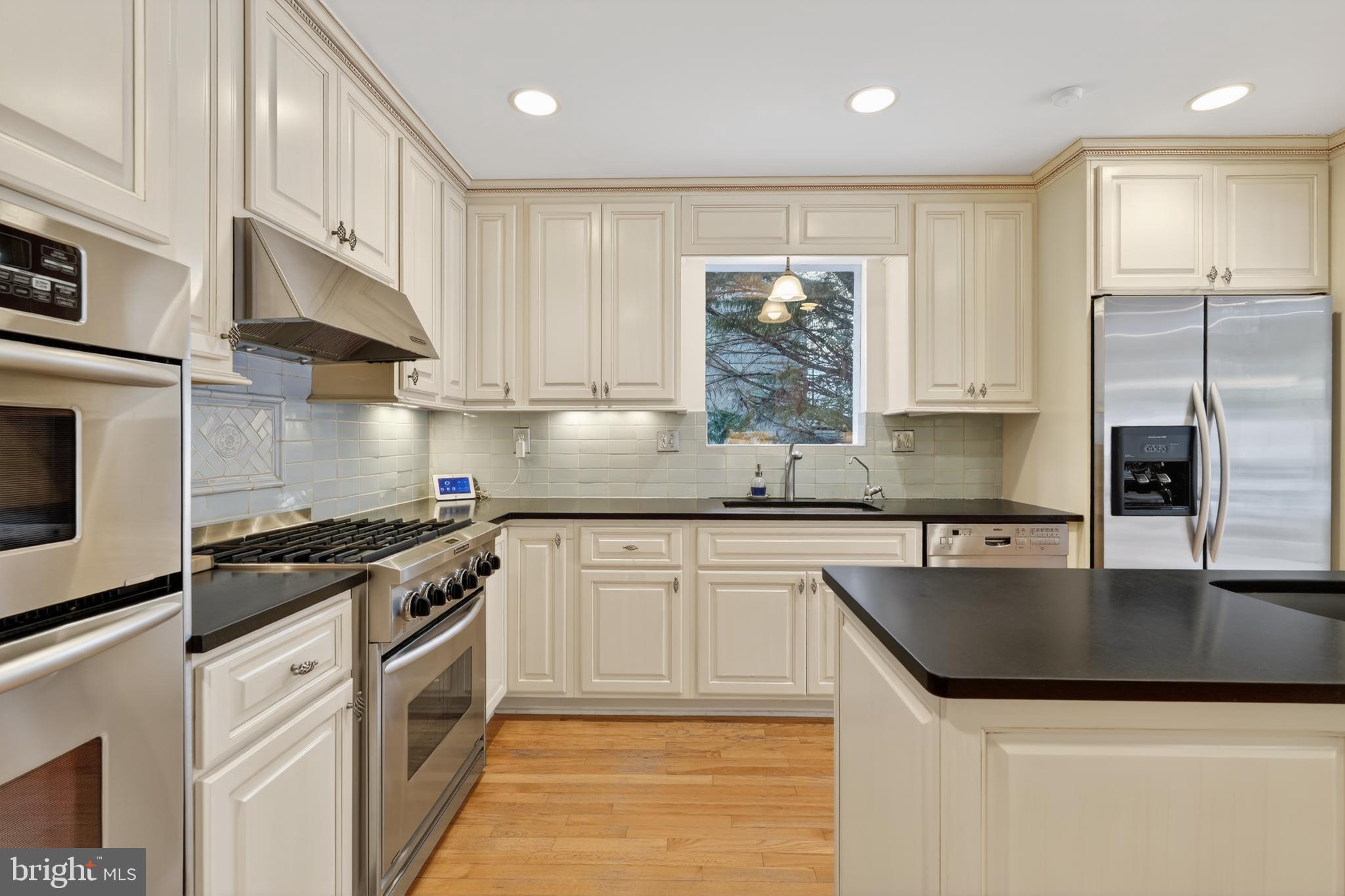 BERKLEY - Residential