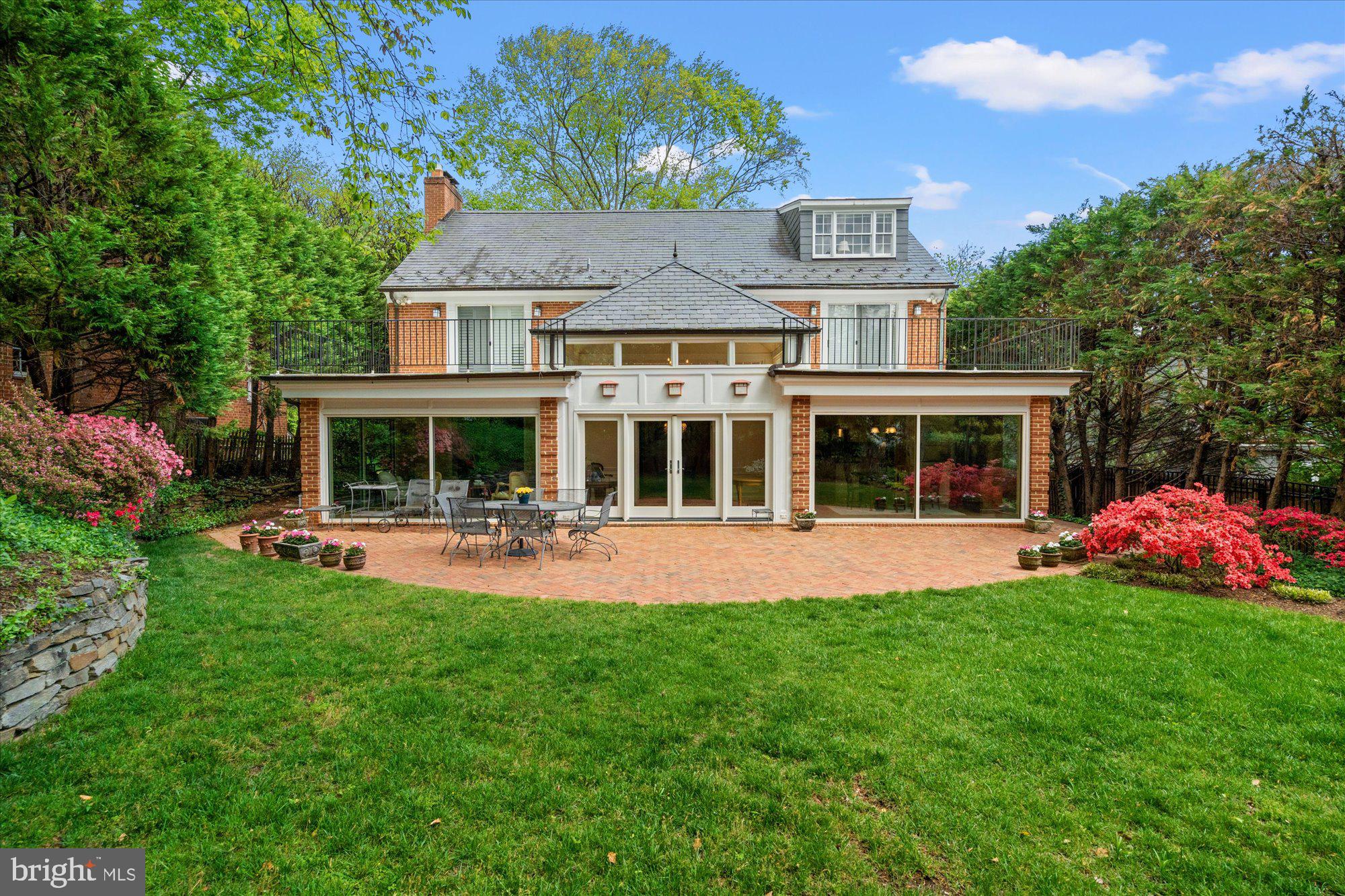 BERKLEY - Residential