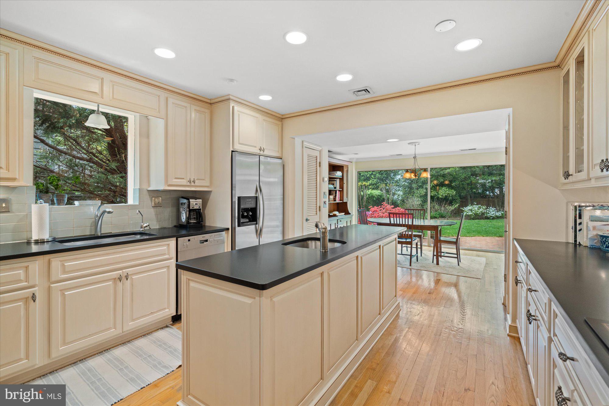 BERKLEY - Residential