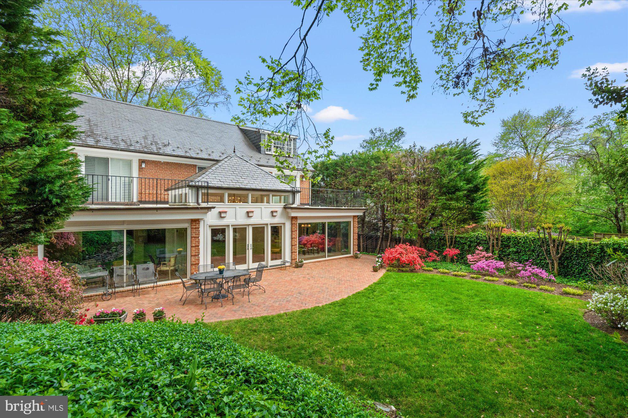 BERKLEY - Residential
