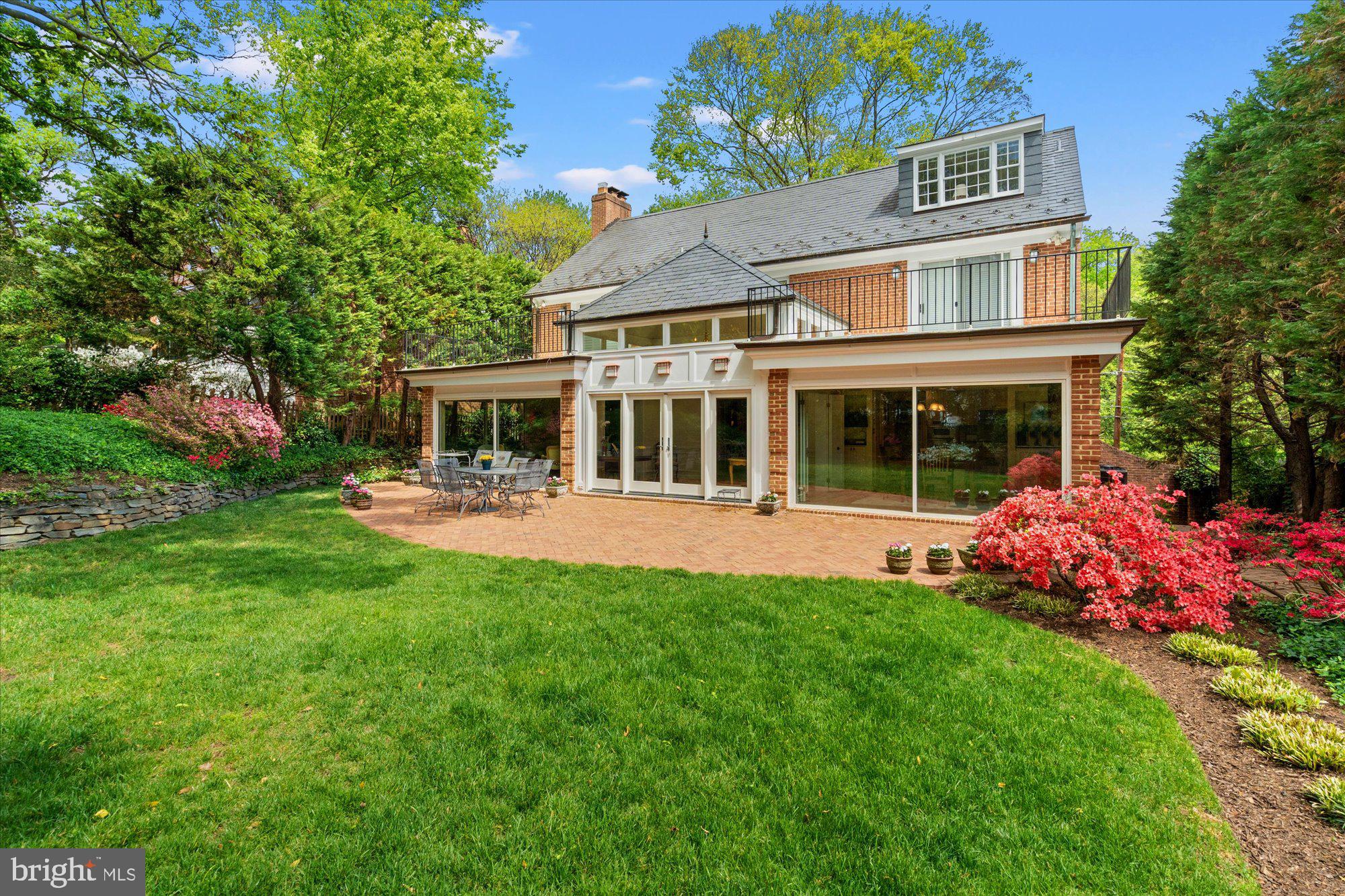 BERKLEY - Residential