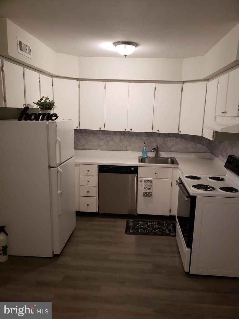112 WINDING WAY