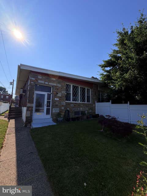 Townhouse For Sale - 1942 Nester Street<br/> PHILADELPHIA, PA 19115