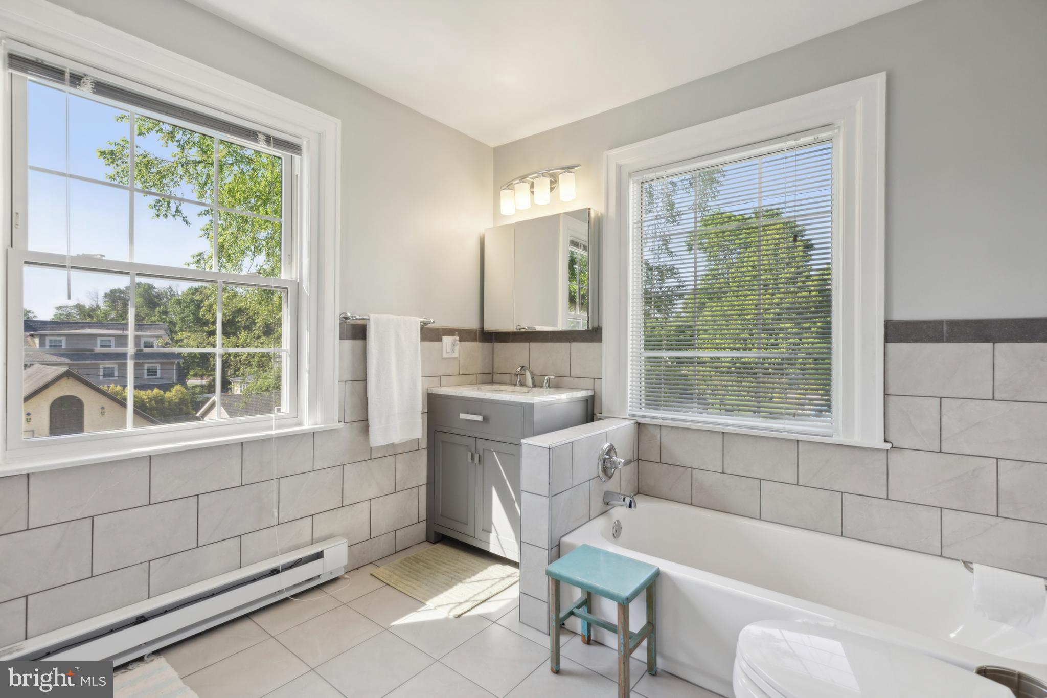 MERION STATION - Residential