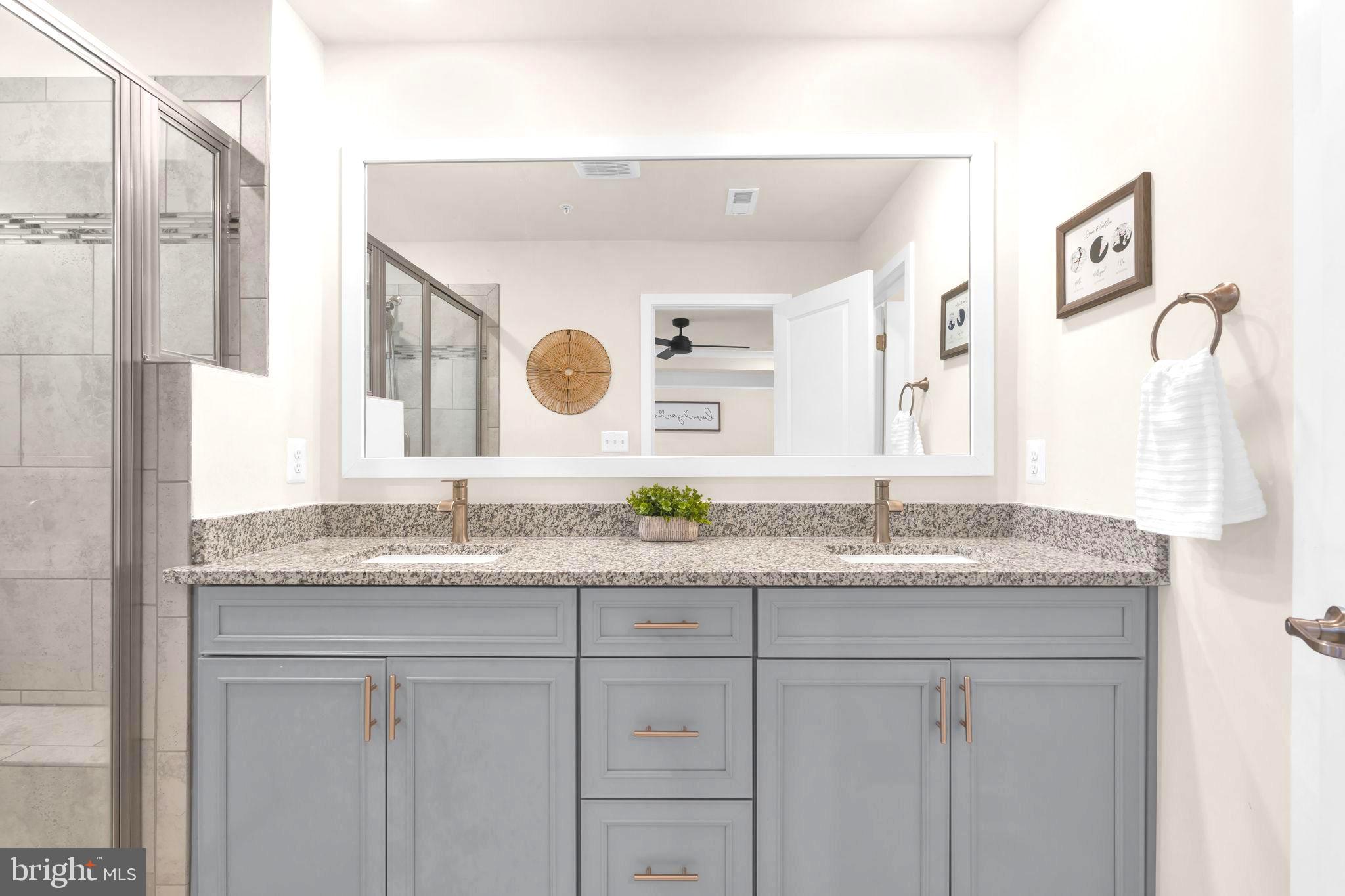 TANYARD SHORES - Residential