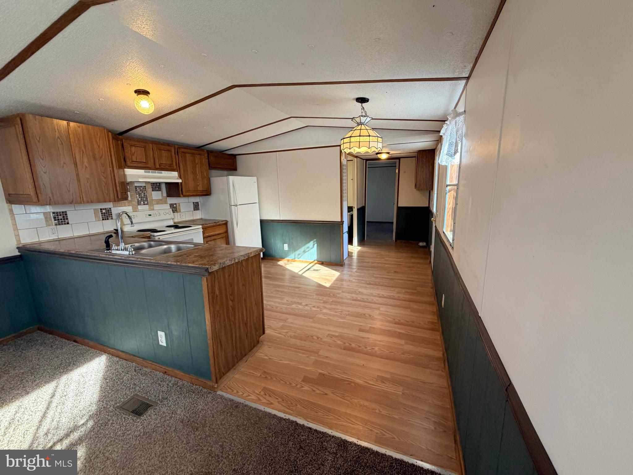 NEWPORT - Residential