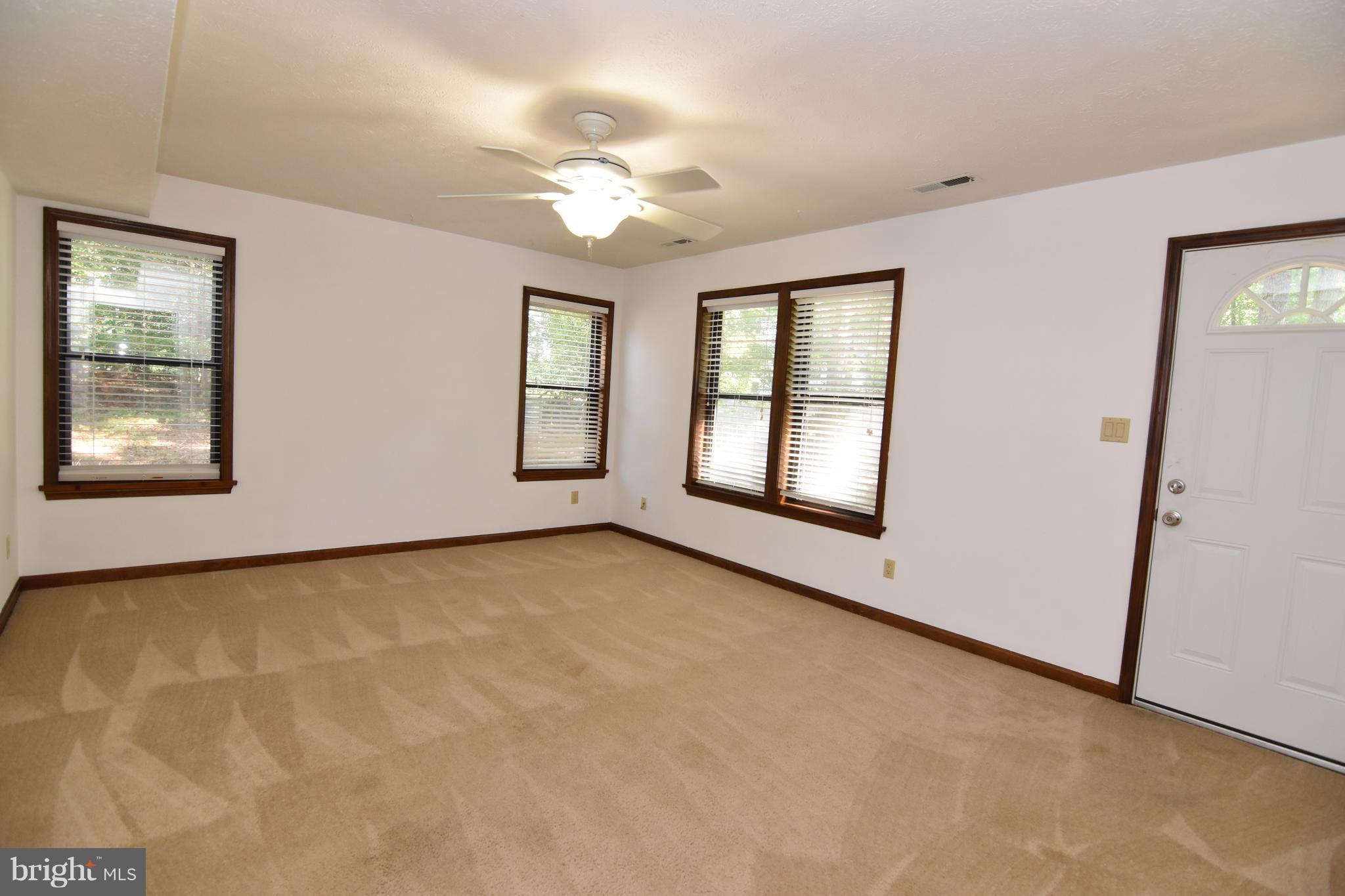 HICKORY NUT OF WILDEWOOD - Residential Lease