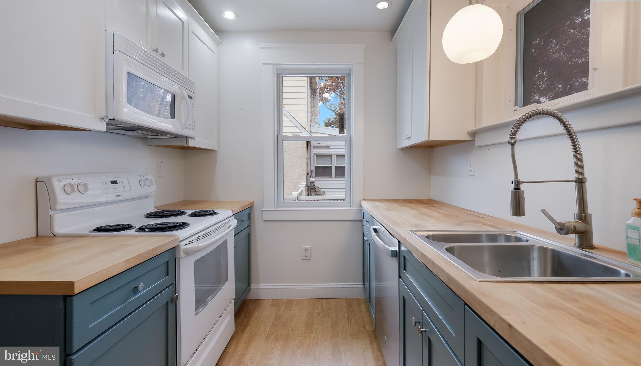 WILLOW GROVE - Residential