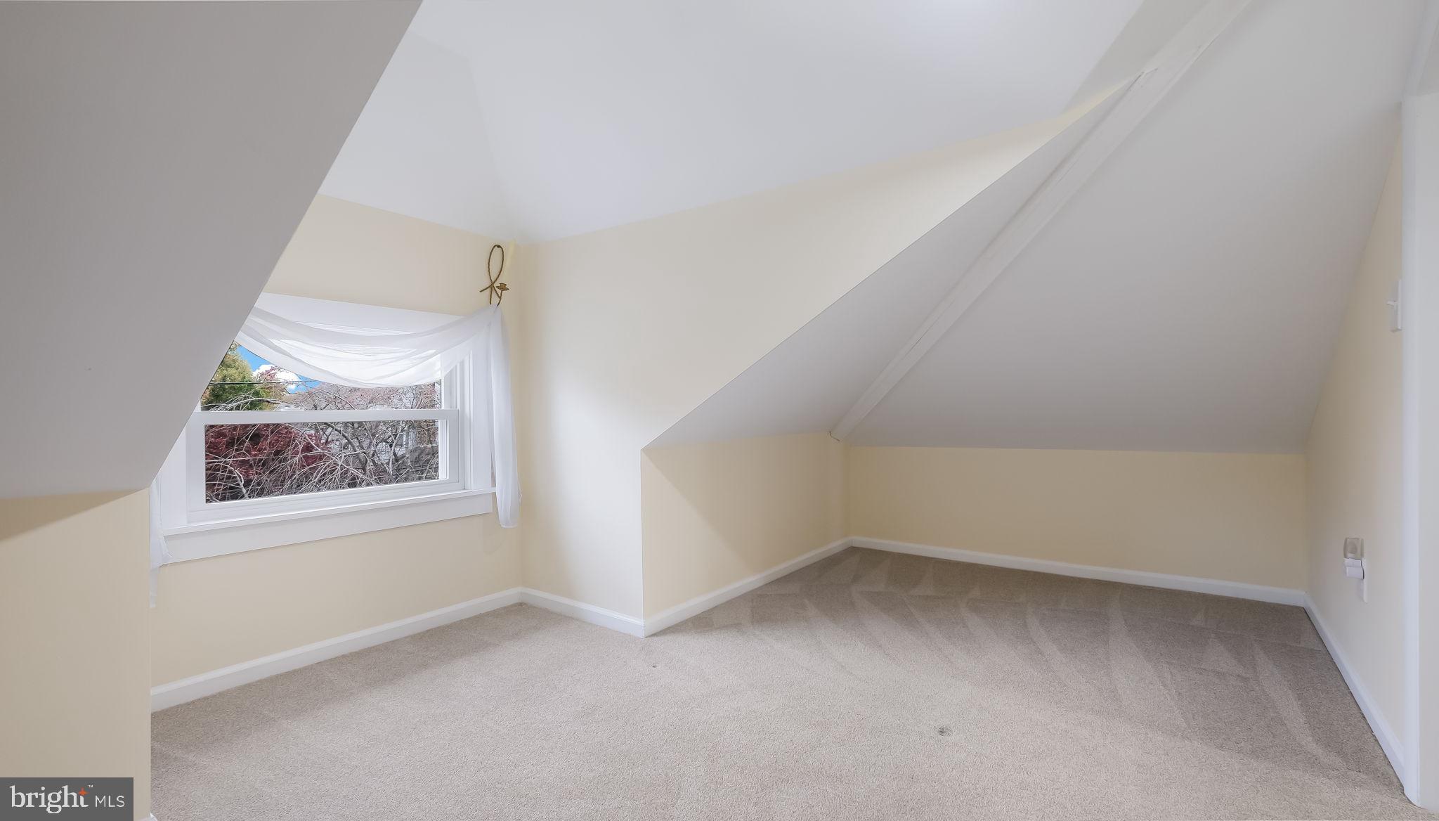 WILLOW GROVE - Residential