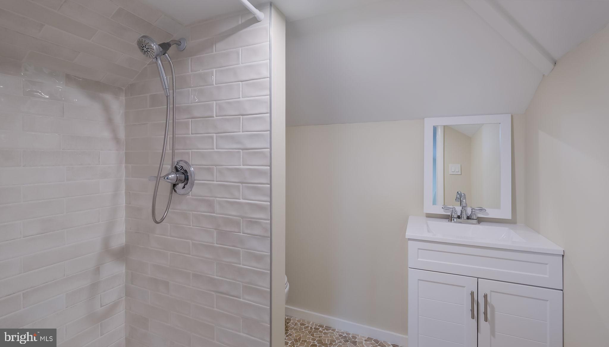 WILLOW GROVE - Residential