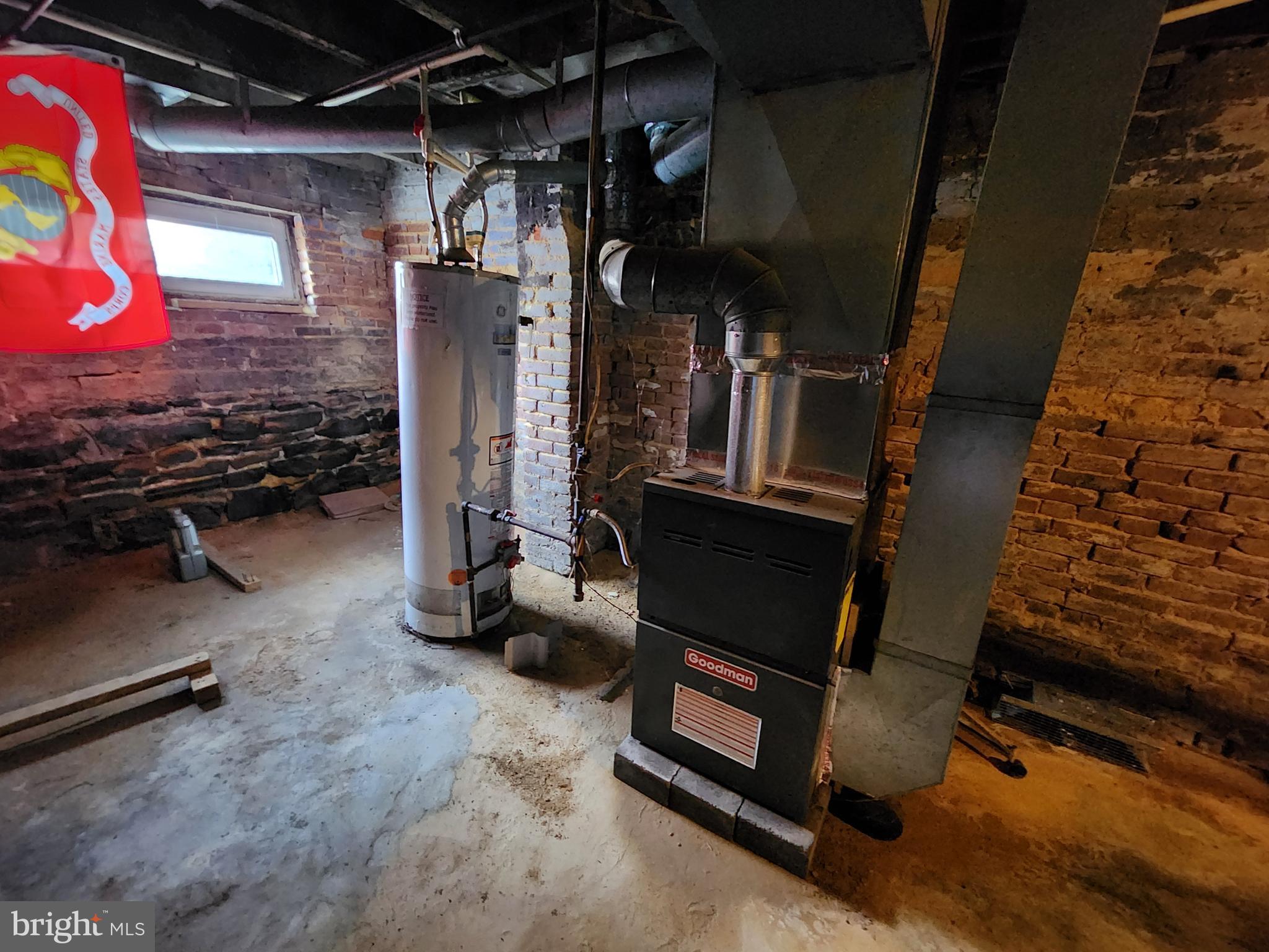 BROADWAY EAST - Residential